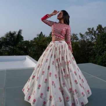 Designer Skirts   image